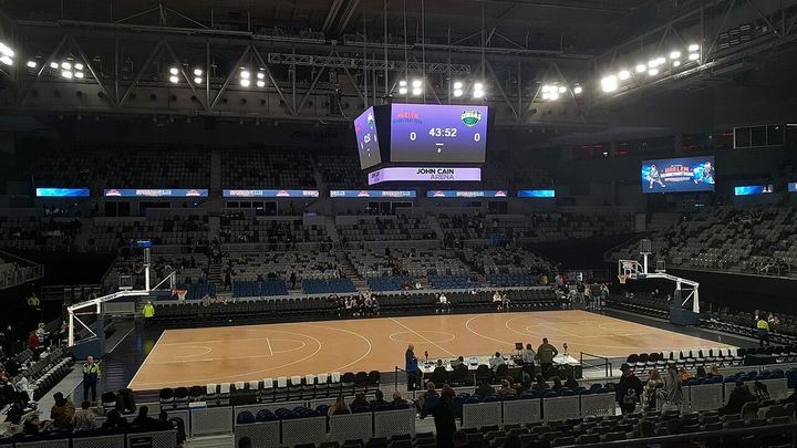 360余名轮滑爱好者竞速 奥运冠军之城 七台河（封面配图）